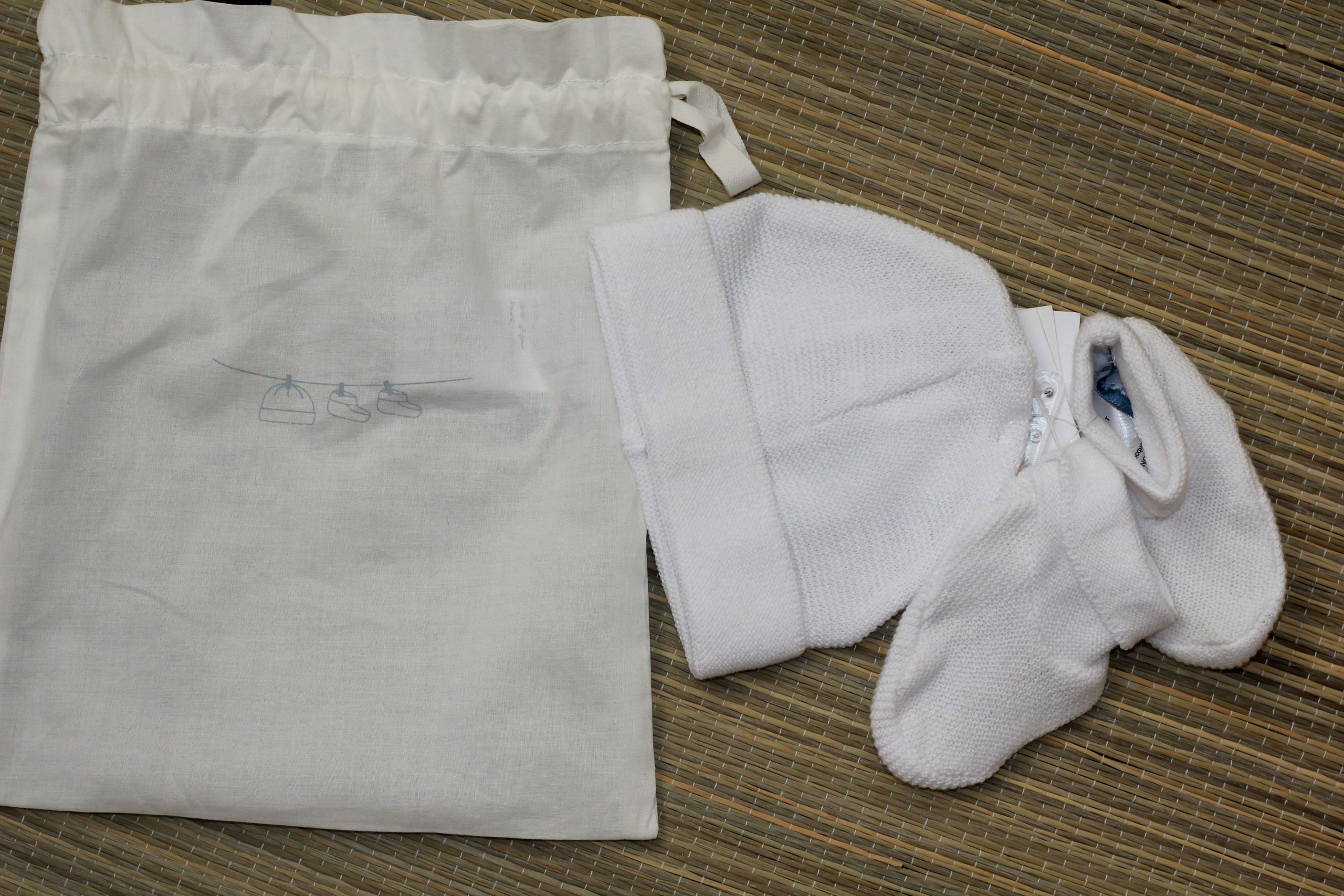 Kit gorro e botinhas